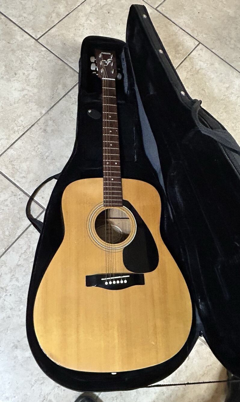 Yamaha FG-401 Natural Dreadnought Acoustic Guitar w/ Hard Shell Case Vintage 90s